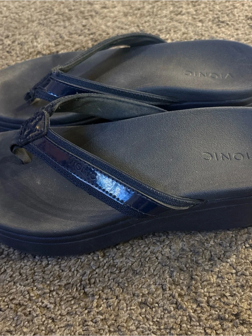 Vionic Navy Kids Thong Sandals with Shiny Strap Detail